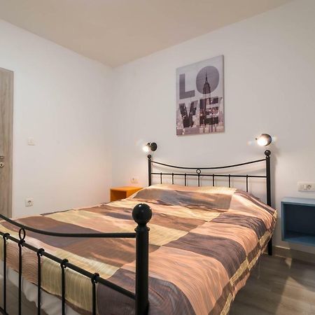 شقة بولا  في Apartman Paola المظهر الخارجي الصورة
